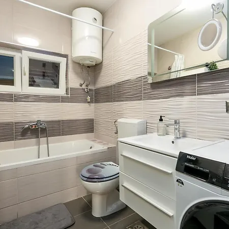 Apartment With Parking Space - 27909