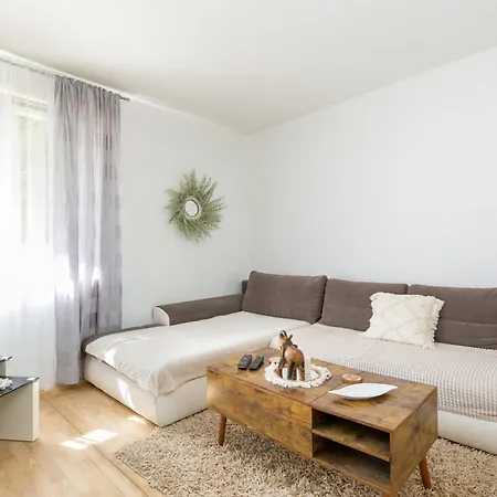 Apartment With Parking Space - 27909